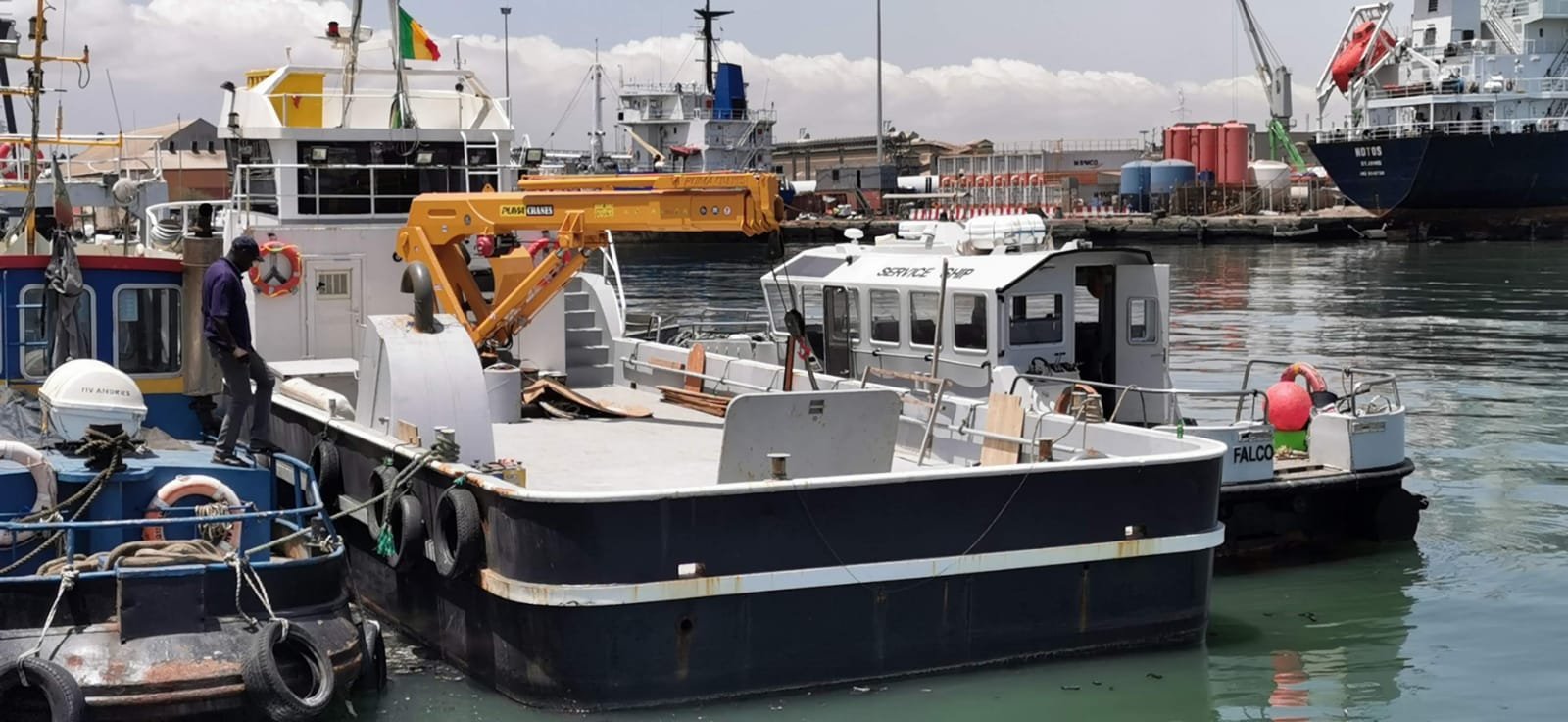 puma-marine-crane104334.jpg