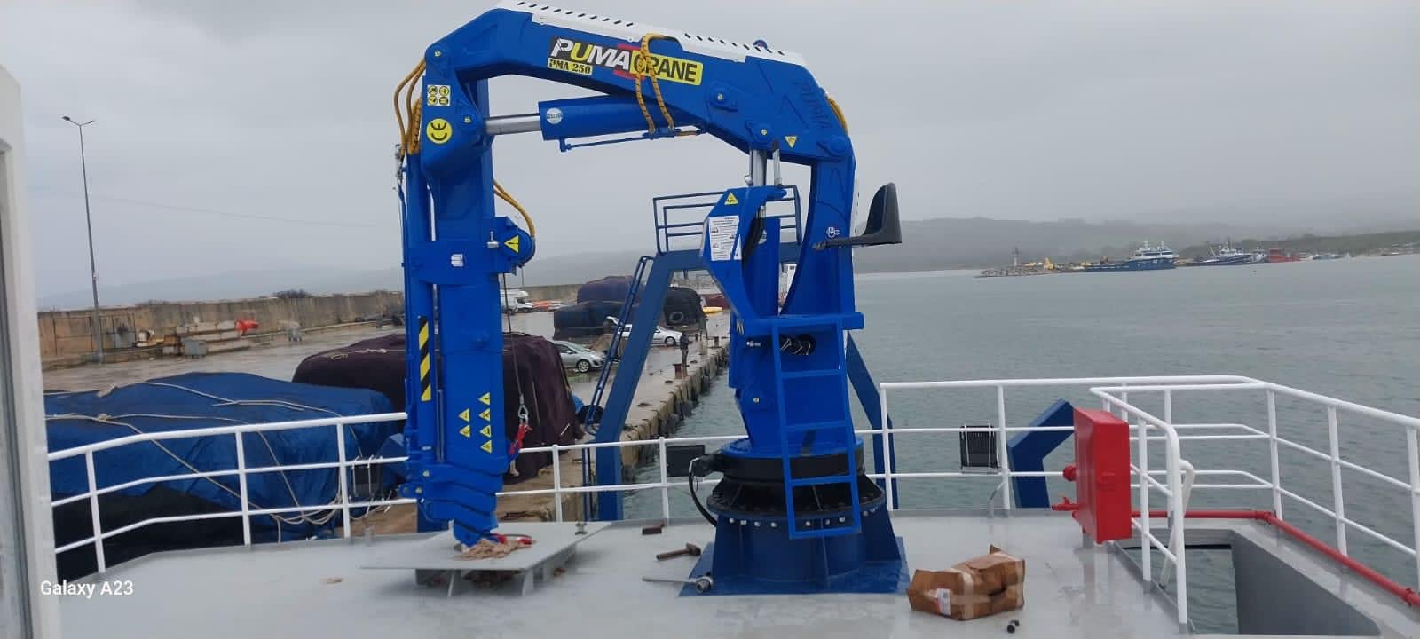 puma-marine-crane234681.jpg