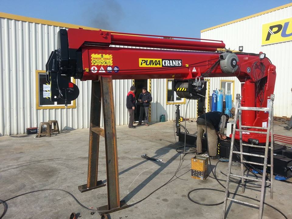 puma-marine-crane275568.jpg