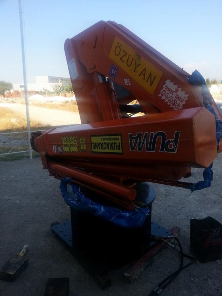 puma-marine-crane352560.jpg