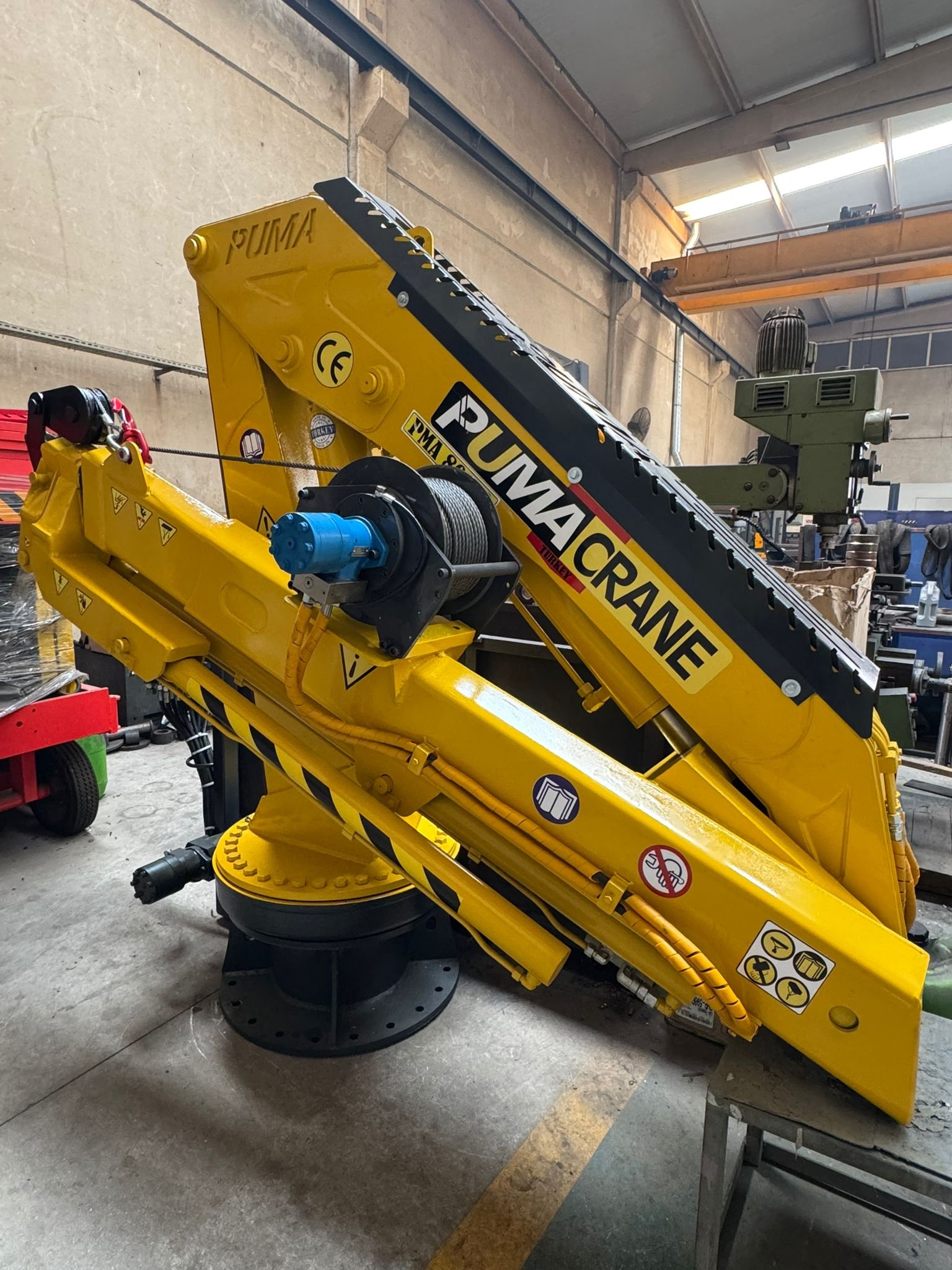 puma-marine-crane357914.jpg