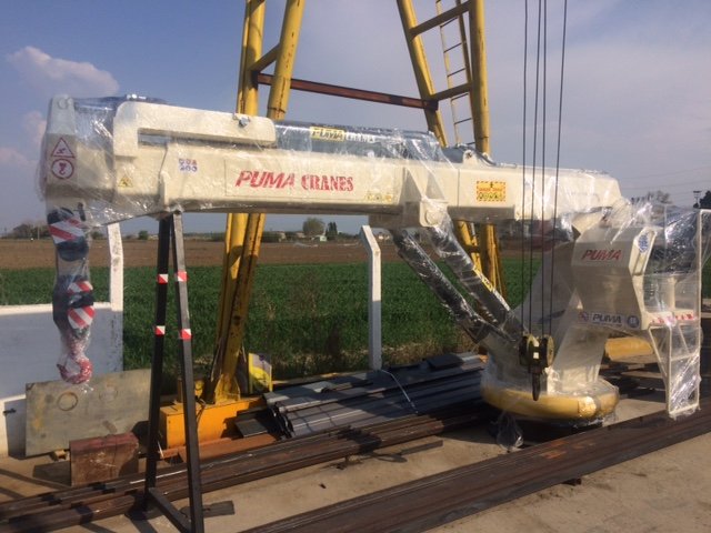 puma-marine-crane451853.jpg