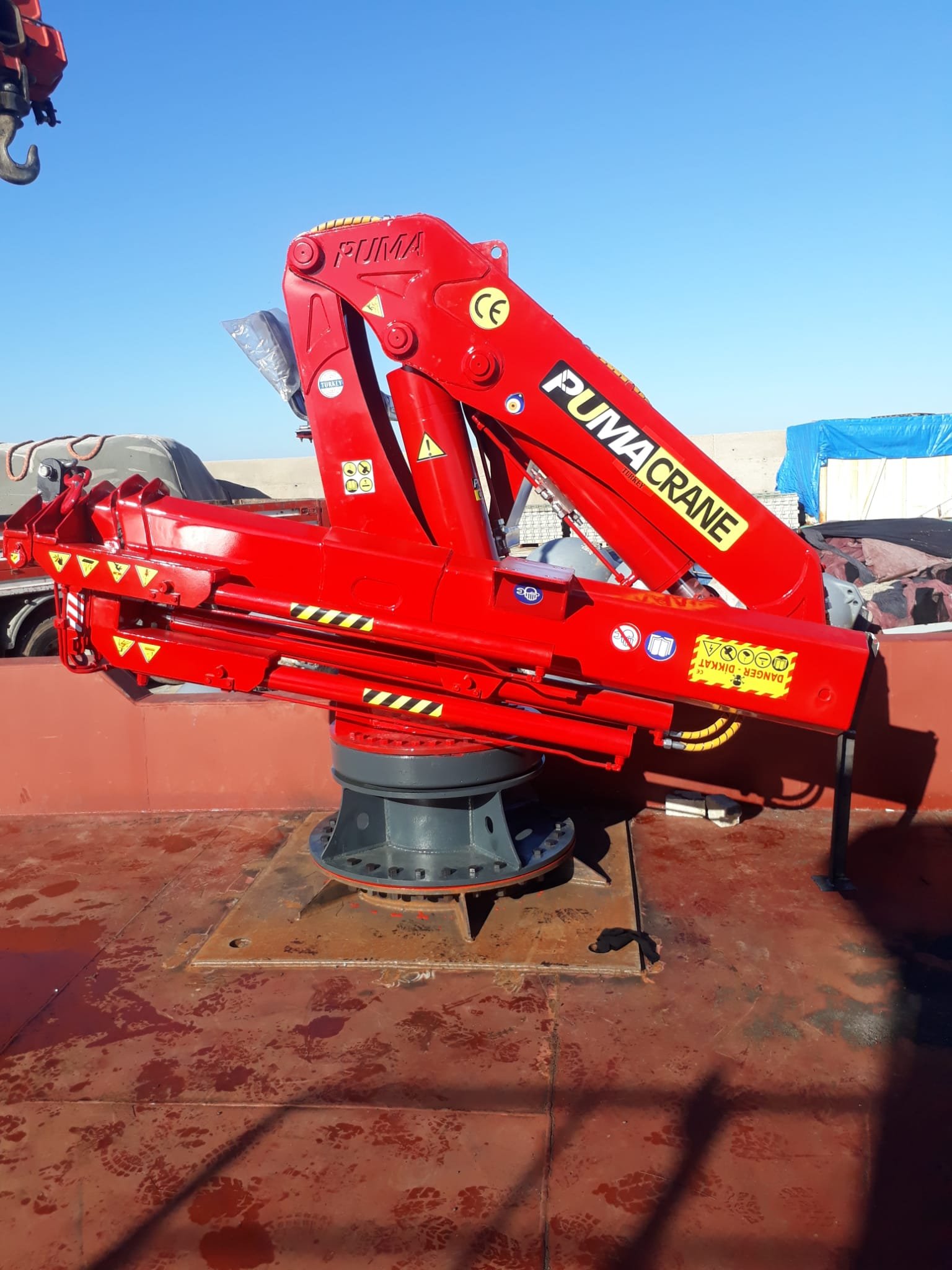 puma-marine-crane523745.jpg