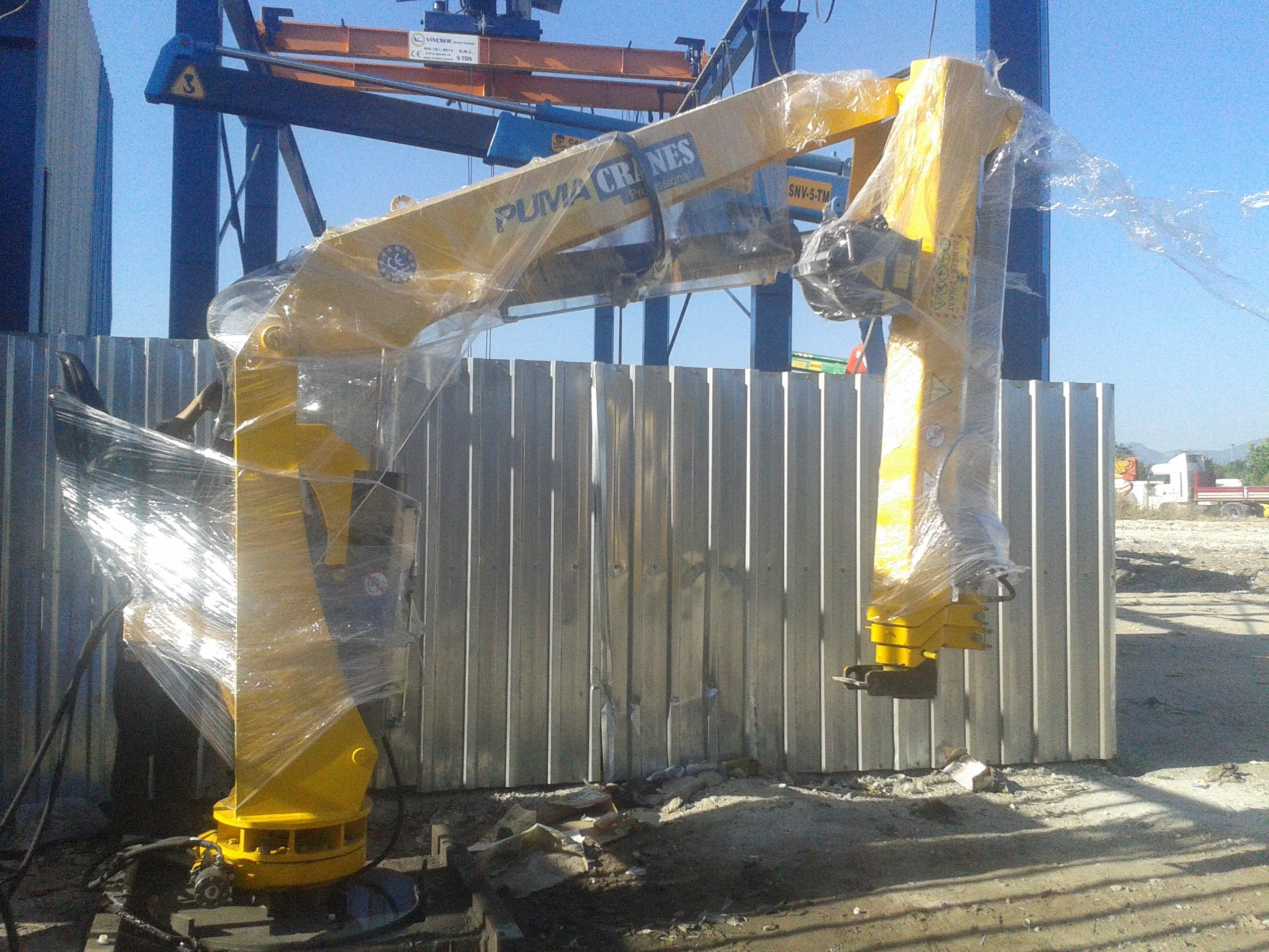 puma-marine-crane554247.jpg