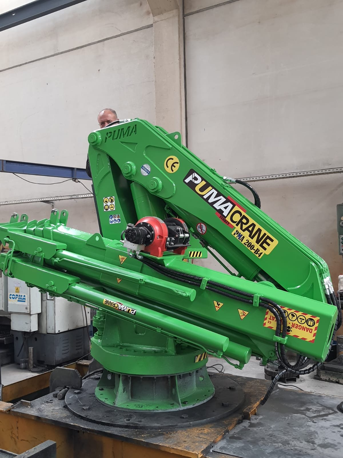 puma-marine-crane614340.jpg