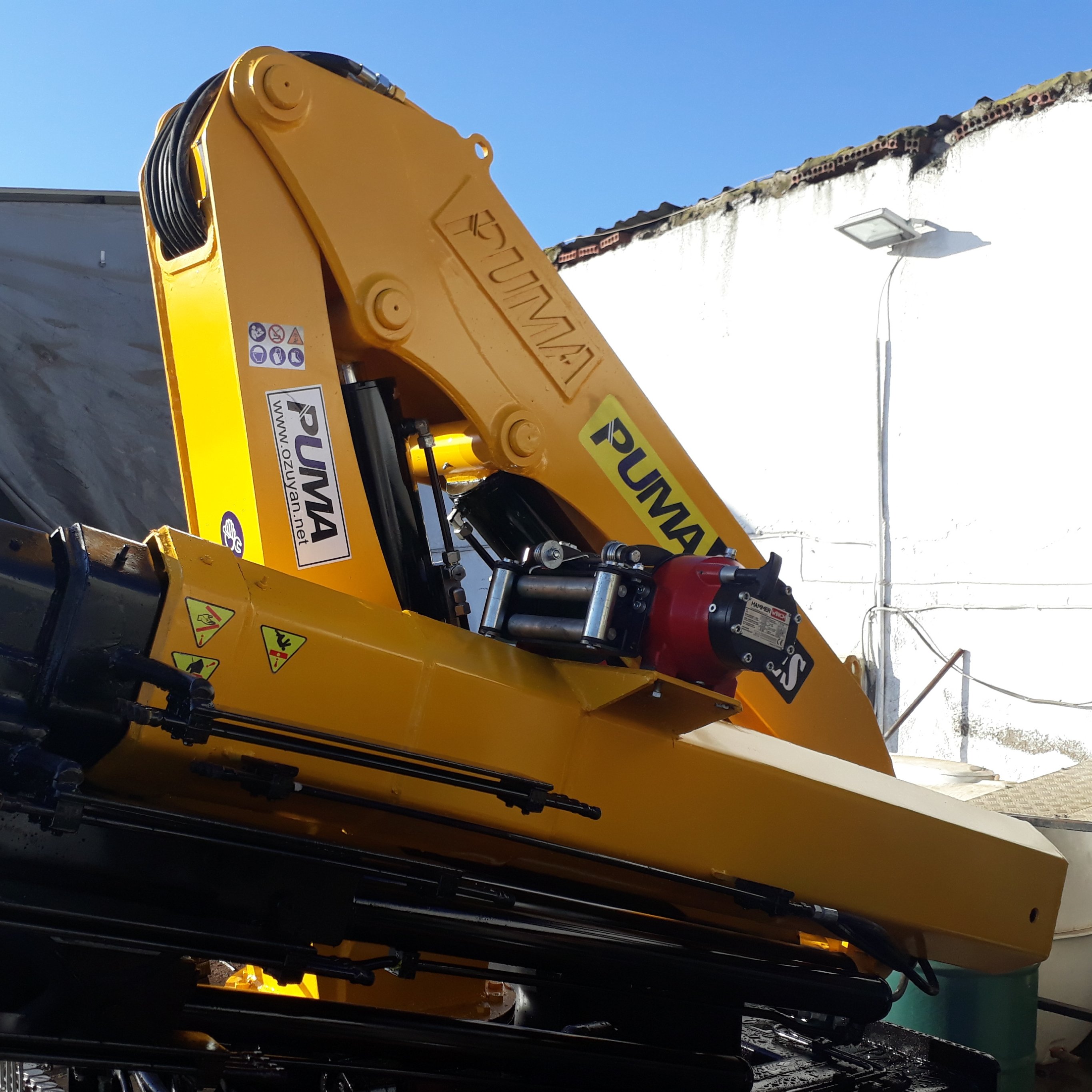 puma-marine-crane683256.jpg