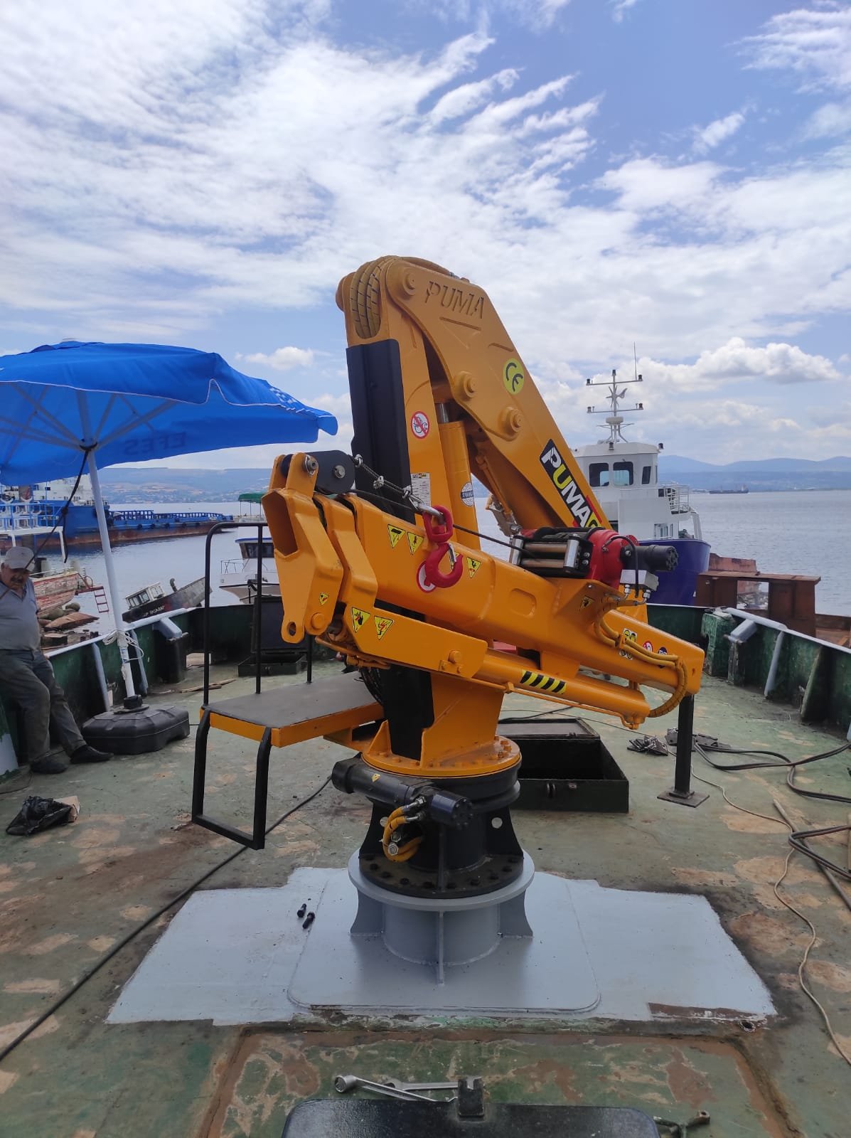 puma-marine-crane733657.jpg