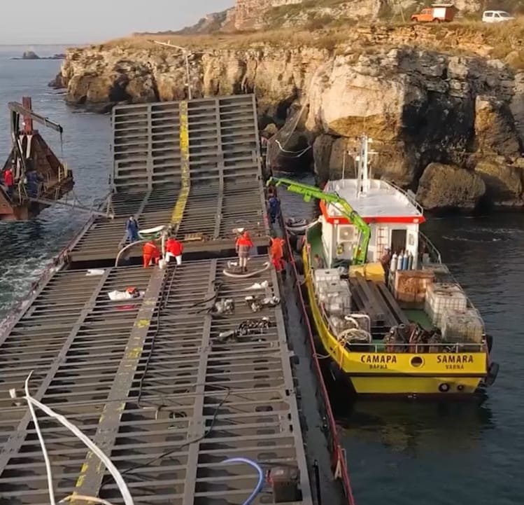 puma-marine-crane75801.jpg