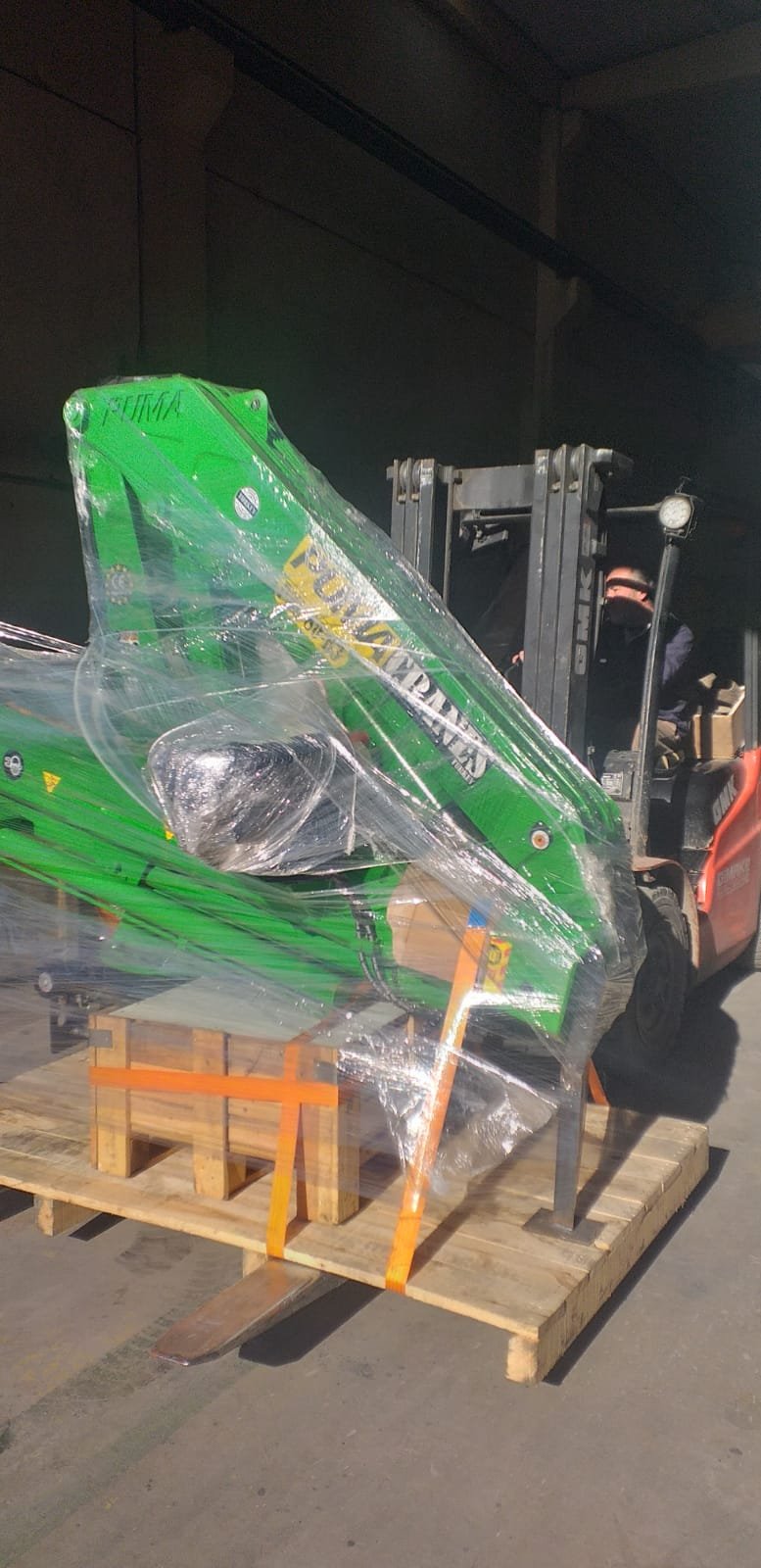puma-marine-crane789776.jpg
