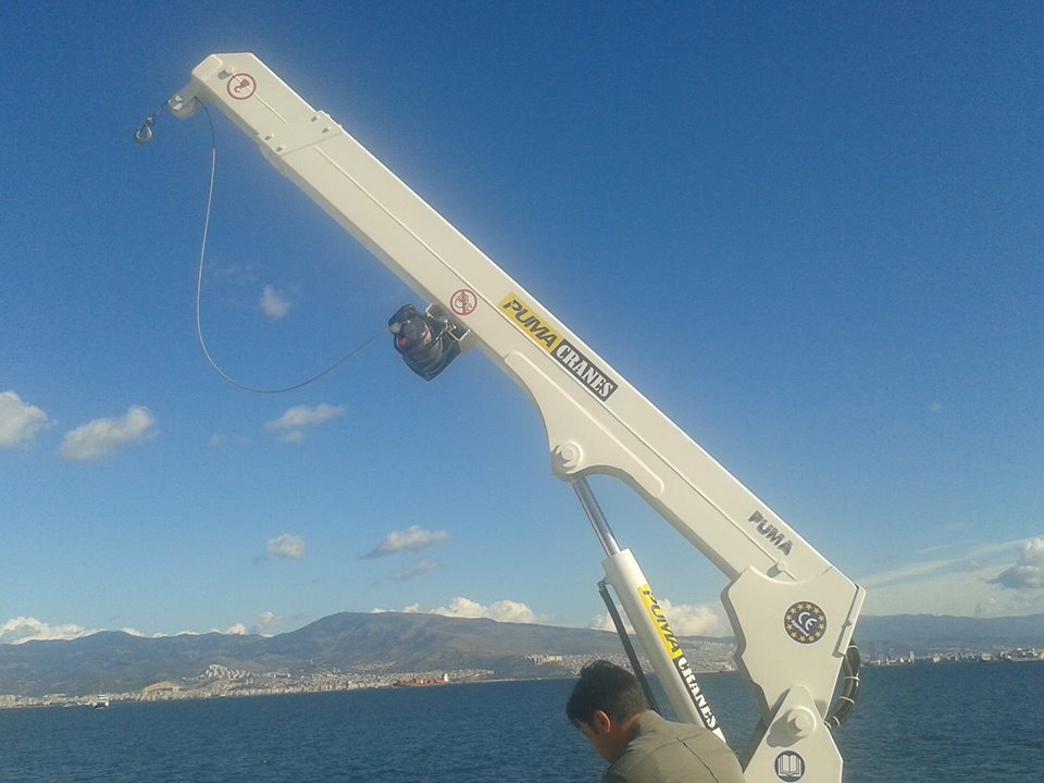 puma-marine-crane826481.jpg