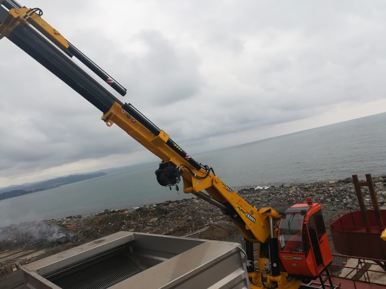 puma-marine-crane854193.jpg