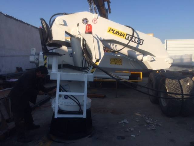 puma-marine-crane858081.jpg