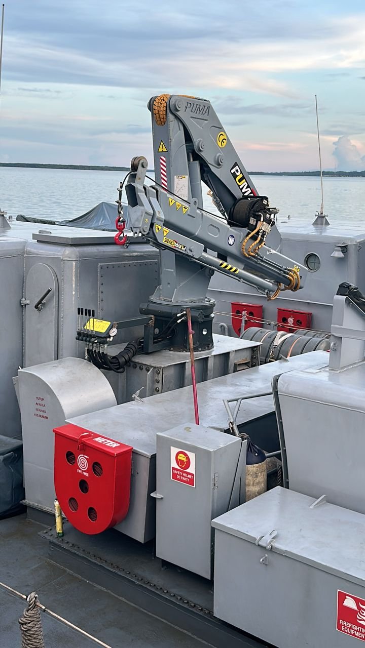 puma-marine-crane869304.jpg