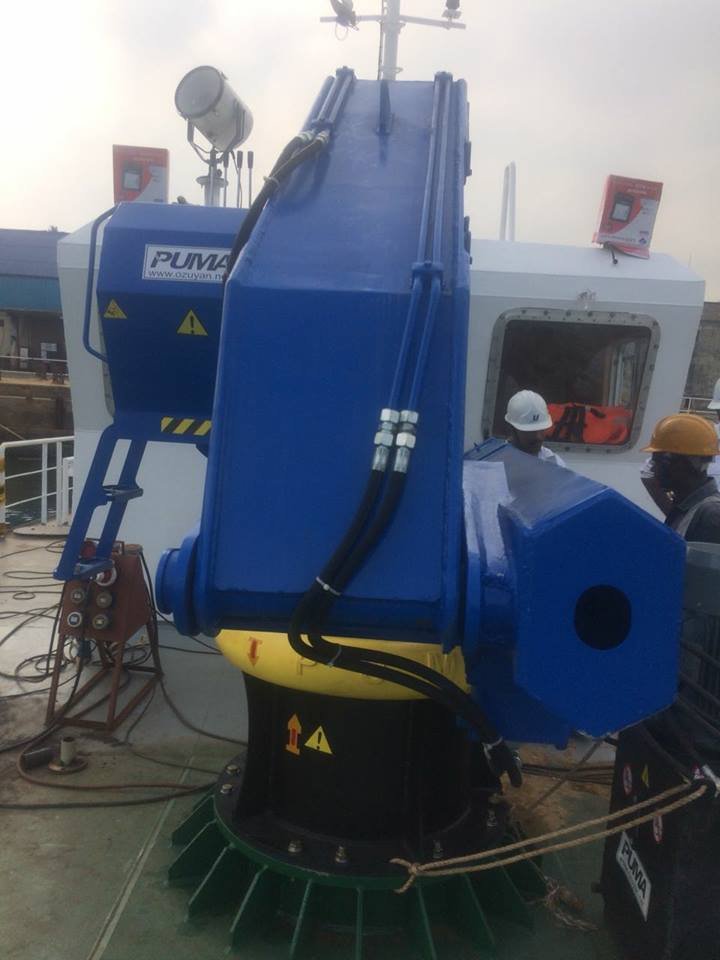 puma-marine-crane944759.jpg